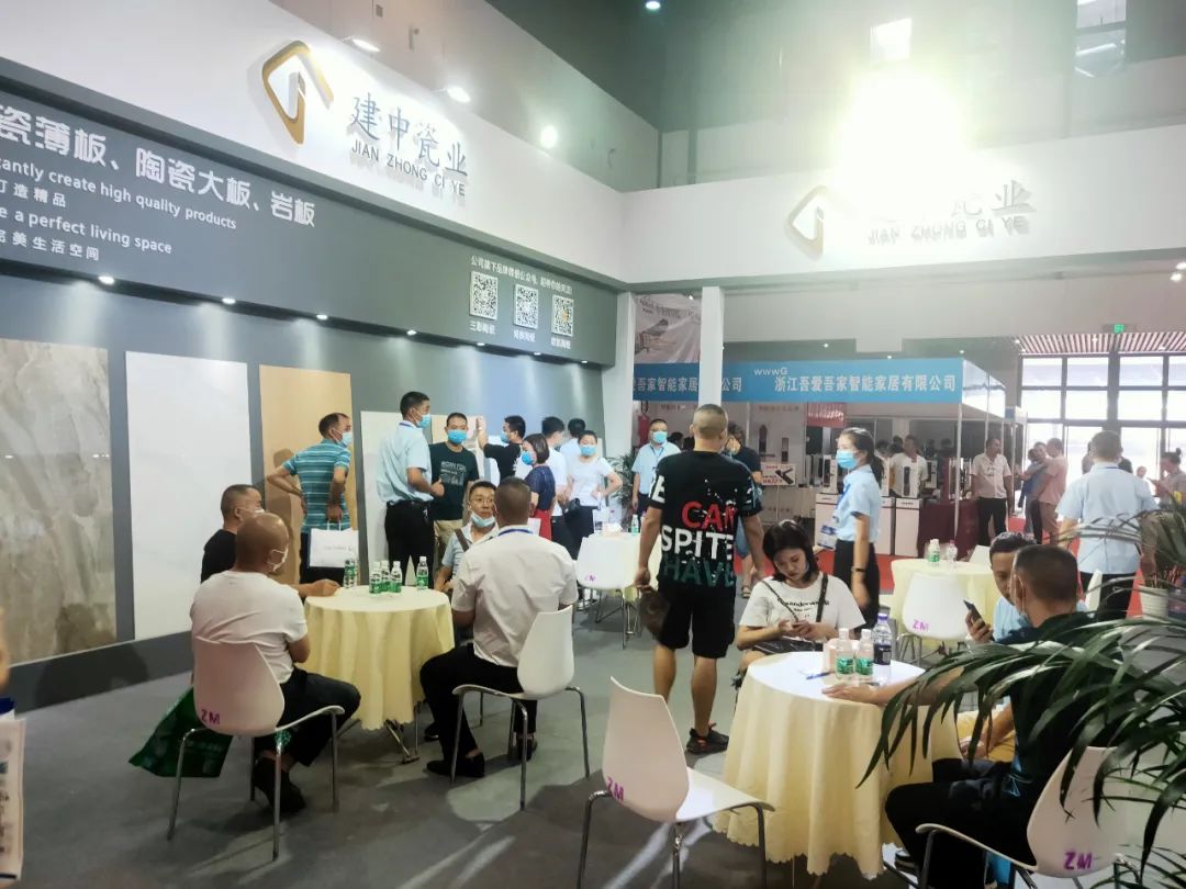 高定風口下，巖板是否會成為瓷磚行業進軍定制家居產業的“殺手锏”？(圖6)